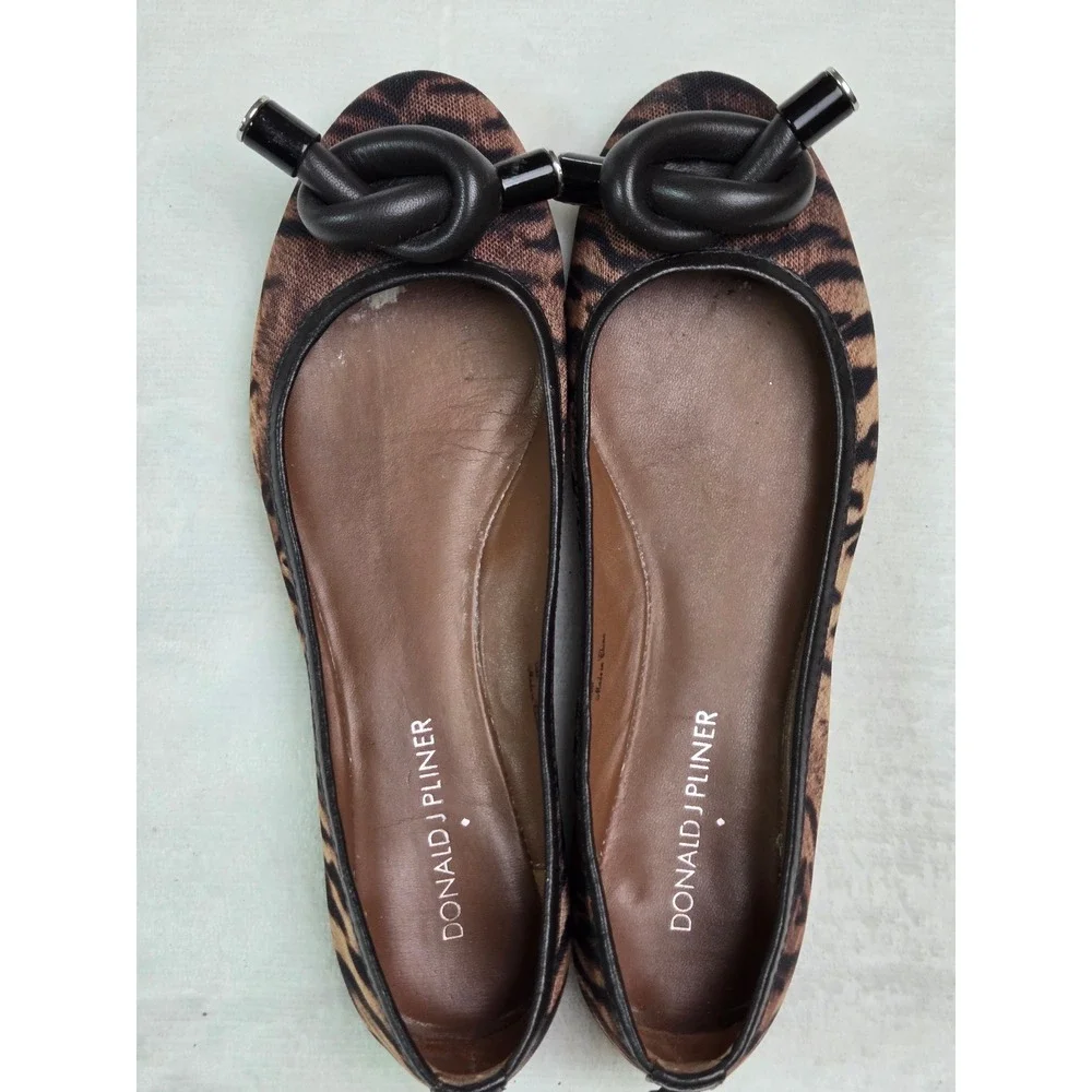 Donald J Pliner Tiger Print Ballet Flats Leather‎ Knot Detail Brown Black 6.5